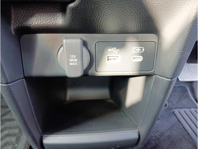 ステップワゴン ｅ：ＨＥＶスパーダ　プレミアムライン　ｅ：ＨＥＶ　ＳＰＡＤＡ　ＰＲＥＭＩＵＭ　ＬＩＮＥ★マルチビューカメラ！★パワーテールゲート！★ブラインドスポット！★シートヒーター！（15枚目）