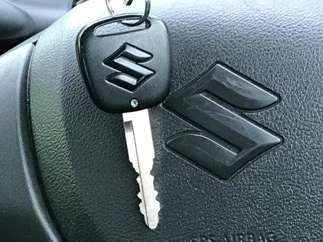 L スズキセーフティサポート シートヒーター リアパーキングセンサー オートハイビーム 禁煙車 アイドリングストップ 車線逸脱警報装置 純正オーディオ Wエアバック 誤発進抑制装置 キーレス(31枚目)