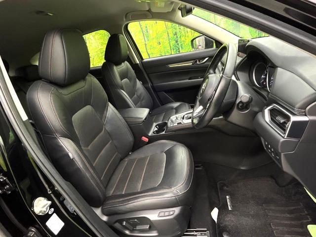 ＣＸ－５ ２５Ｓ　Ｌパッケージ　８型マツダコネクトナビ　バックカメラ　衝突軽減ブレーキ　ブラインドスポットモニター　パワーバックドア　ＬＥＤヘッドライト　シートメモリー　純正１９インチアルミ　シートヒーター　ステアリングヒーター（8枚目）