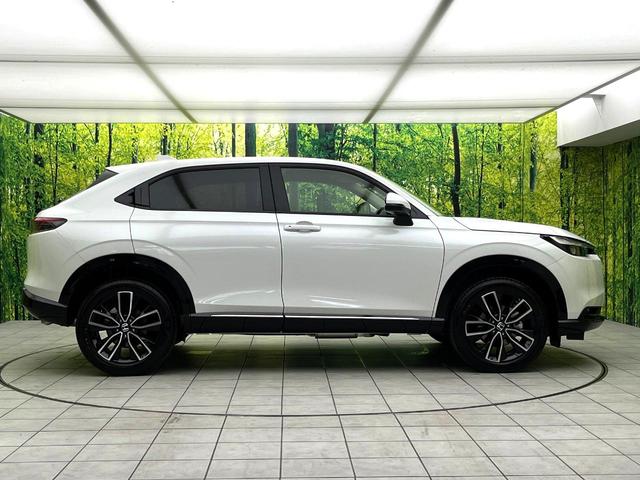 ヴェゼル ｅ：ＨＥＶ　Ｚ　登録済未使用車　純正７インチナビ　バックカメラ　アダプティブクルーズコントロール　ＬＥＤヘッドライト　純正１８インチアルミ　ハーフレザーシート　パワーバックドア　コーナーセンサー　ＥＴＣ（42枚目）