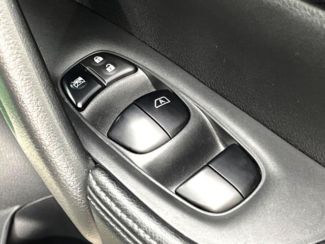 エクストレイル ２０Ｘ　エマージェンシーブレーキパッケージ　４ＷＤ　ｓｔｒａｄａナビ　シートヒーター　ＥＴＣ　インテリジェントキー　ＬＥＤヘッドライト　オートライト　純正１７インチアルミホイール　ｂｌｕｅｔｏｏｔｈ再生　フルセグＴＶ　禁煙車　コーナーセンサー（35枚目）
