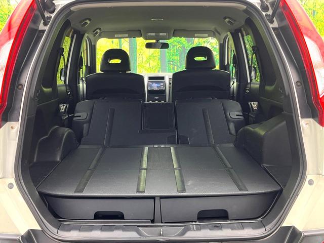 エクストレイル ２０Ｘ　禁煙車　４ＷＤ　純正ＳＤナビ　バックカメラ　レザーシート　全席シートヒーター　スマートキー　ＬＥＤヘッド　ルーフレール　ビルトインＥＴＣ　オートライト　Ｂｌｕｅｔｏｏｔｈ　ＣＤ　ＤＶＤ再生　フルセグ（10枚目）