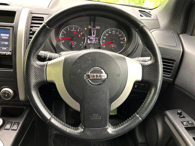 エクストレイル ２０Ｘ　禁煙車　４ＷＤ　純正ＳＤナビ　バックカメラ　レザーシート　全席シートヒーター　スマートキー　ＬＥＤヘッド　ルーフレール　ビルトインＥＴＣ　オートライト　Ｂｌｕｅｔｏｏｔｈ　ＣＤ　ＤＶＤ再生　フルセグ（11枚目）