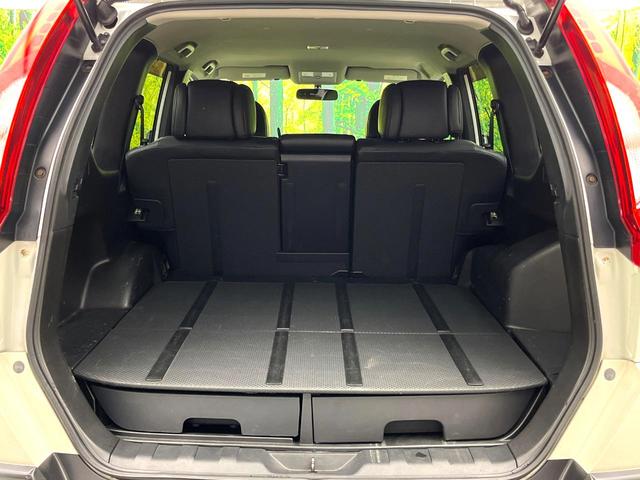 エクストレイル ２０Ｘ　禁煙車　４ＷＤ　純正ＳＤナビ　バックカメラ　レザーシート　全席シートヒーター　スマートキー　ＬＥＤヘッド　ルーフレール　ビルトインＥＴＣ　オートライト　Ｂｌｕｅｔｏｏｔｈ　ＣＤ　ＤＶＤ再生　フルセグ（35枚目）