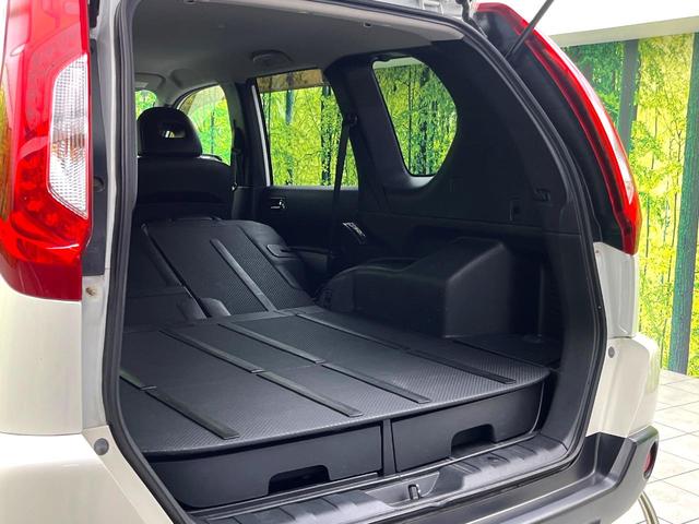 エクストレイル ２０Ｘ　禁煙車　４ＷＤ　純正ＳＤナビ　バックカメラ　レザーシート　全席シートヒーター　スマートキー　ＬＥＤヘッド　ルーフレール　ビルトインＥＴＣ　オートライト　Ｂｌｕｅｔｏｏｔｈ　ＣＤ　ＤＶＤ再生　フルセグ（36枚目）