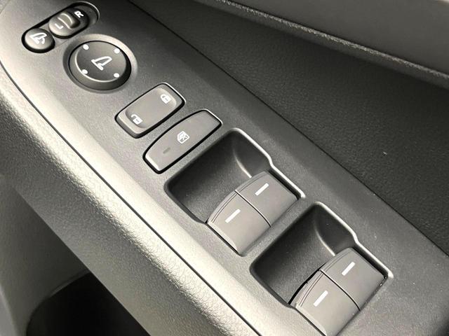 ヴェゼル ｅ：ＨＥＶ　Ｚ　登録済未使用車　ホンダコネクトディスプレイ　バックカメラ　ＥＴＣ２．０　ホンダセンシング　レーダークルーズ　電動リアゲート　置くだけ充電　ＬＥＤヘッドライト　純正１８インチアルミホイール　禁煙車（37枚目）