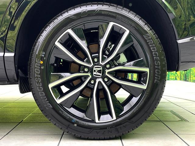 ヴェゼル ｅ：ＨＥＶ　Ｚ　登録済未使用車　ホンダコネクトディスプレイ　バックカメラ　ＥＴＣ２．０　ホンダセンシング　レーダークルーズ　電動リアゲート　置くだけ充電　ＬＥＤヘッドライト　純正１８インチアルミホイール　禁煙車（45枚目）