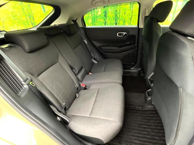 ヴェゼル ｅ：ＨＥＶ　Ｘ　純正９型ナビ　禁煙車　バックカメラ　ホンダセンシング　パドルシフト　スマートキー　ワイヤレス充電器　コーナーセンサー　純正１６インチアルミ　オートエアコン　オートブレーキホールド　ＥＴＣ（9枚目）