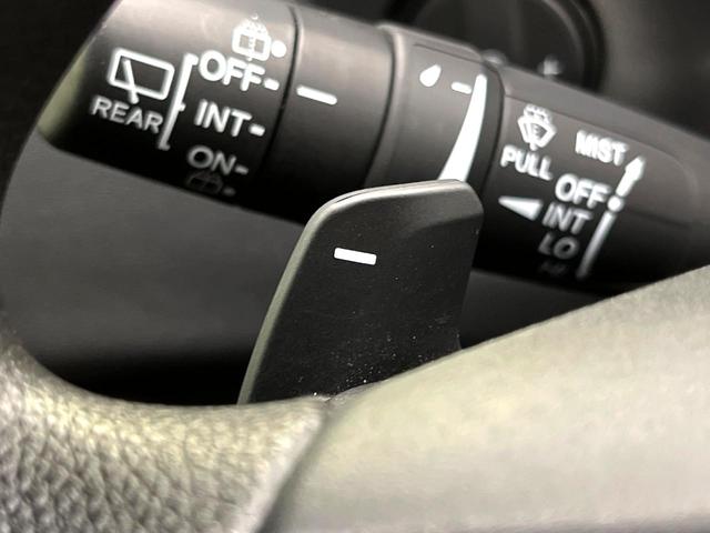 ヴェゼル ｅ：ＨＥＶ　Ｘ　純正９型ナビ　禁煙車　バックカメラ　ホンダセンシング　パドルシフト　スマートキー　ワイヤレス充電器　コーナーセンサー　純正１６インチアルミ　オートエアコン　オートブレーキホールド　ＥＴＣ（26枚目）