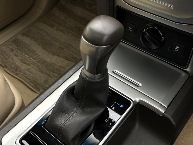 ランドクルーザープラド ＴＸ　Ｌパッケージ　サンルーフ　ＳＤナビ　禁煙車　後席モニター　バックカメラ　シートベンチレーション　ＥＴＣ　パワーシート　レーダークルーズ　セーフティセンス　純正１９インチアルミ　４ＷＤ　スマートキー　オートエアコン（37枚目）