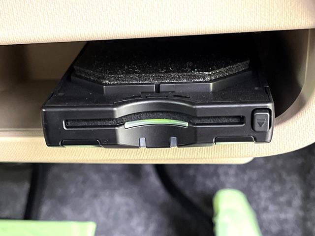 キャロル GS 純正オーディオ CD再生 ETC 純正13インチホイール リモコンキー プライバシーガラス エアコン 電動格納ドアミラー パワーウィンドウ 禁煙車(4枚目)