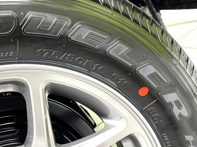 ジムニー ＸＣ　届出済未使用車　４ＷＤ　ターボ　セーフティサポート　クルーズコントロール　シートヒーター　オートエアコン　純性革巻ステアリング　ＬＥＤヘッド　純正１６インチアルミ　スマートキー　オートライト（46枚目）