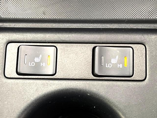 プリウス Sツーリングセレクション 禁煙車 セーフティセンス BIGX9型ナビ バックカメラ レーダークルーズコントロール シートヒーター ETC LEDヘッド オートライト 横滑り防止装置 純正17インチアルミ  スマートキー(7枚目)