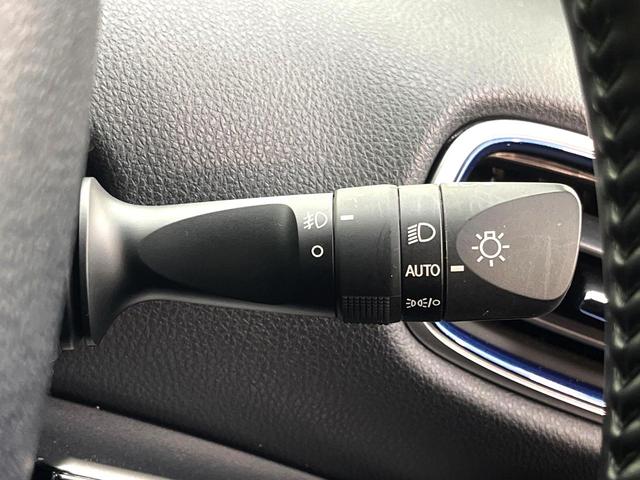 プリウス Sツーリングセレクション 禁煙車 セーフティセンス BIGX9型ナビ バックカメラ レーダークルーズコントロール シートヒーター ETC LEDヘッド オートライト 横滑り防止装置 純正17インチアルミ  スマートキー(25枚目)