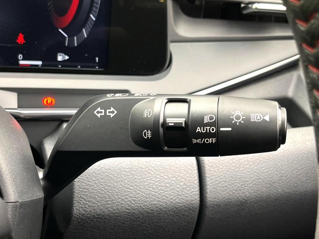 オーラ ニスモ 禁煙車 純正9型ナビ 全周囲カメラ プロパイロット インテリジェントエマージェンシーブレーキ ステアリングヒーター 純正17インチアルミ LEDヘッド ETC ドラレコ スマートキー オートライト(27枚目)