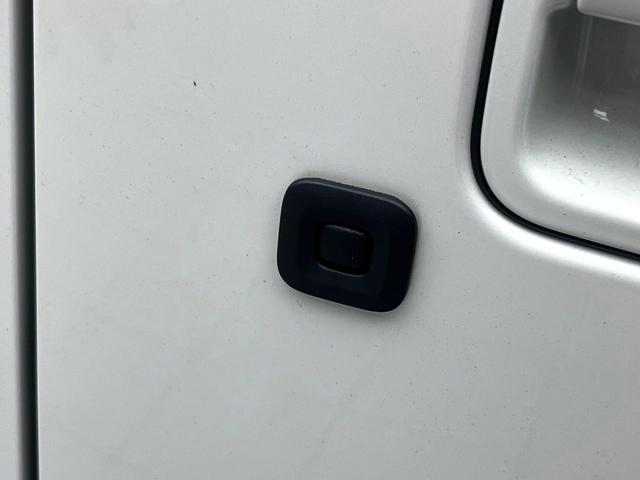 ジムニーノマド FC 禁煙車 純正ディスプレイオーディオ バックカメラ セーフティサポート レーダークルーズコントロール シートヒーター オートエアコン オートライト 電動格納ミラー 純正15インチアルミ LEDヘッド(43枚目)