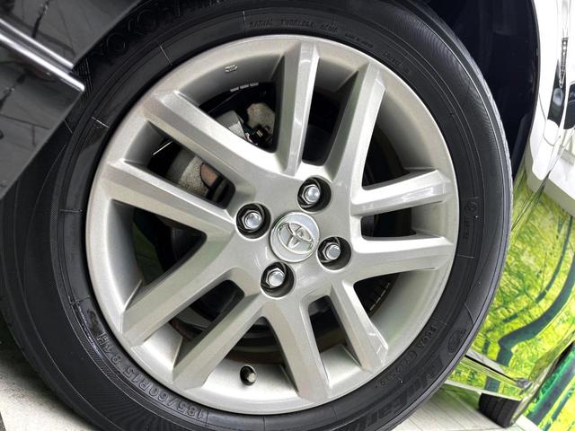 カローラフィールダー ハイブリッドG エアロツアラー・ダブルバイビー 禁煙車 純正SDナビ オートエアコン キーレス ETC 電動格納ドアミラー HIDヘッドライト 純正15インチアルミホイール ステアリングスイッチ アイドリングストップ HIDフロントフォグランプ(13枚目)