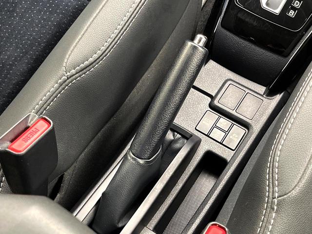 カローラフィールダー ハイブリッドG エアロツアラー・ダブルバイビー 禁煙車 純正SDナビ オートエアコン キーレス ETC 電動格納ドアミラー HIDヘッドライト 純正15インチアルミホイール ステアリングスイッチ アイドリングストップ HIDフロントフォグランプ(26枚目)