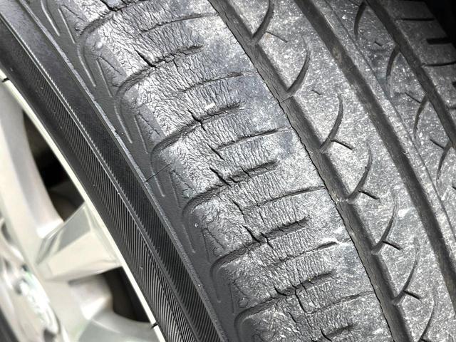 カローラフィールダー ハイブリッドG エアロツアラー・ダブルバイビー 禁煙車 純正SDナビ オートエアコン キーレス ETC 電動格納ドアミラー HIDヘッドライト 純正15インチアルミホイール ステアリングスイッチ アイドリングストップ HIDフロントフォグランプ(47枚目)