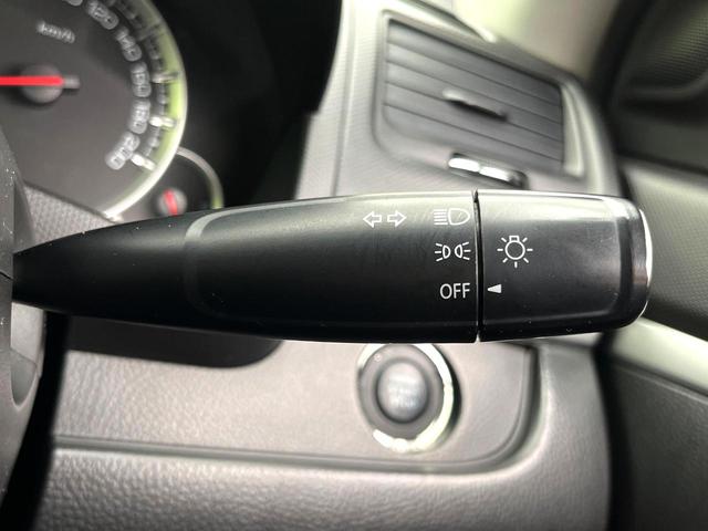 スイフト ＸＧ　禁煙車　ＫＥＮＷＯＯＤナビ　ＣＤ　ＤＶＤ再生　ＬＥＤヘッドライト　オートエアコン　スマートキー　１５インチアルミホイール　電動格納ミラー　横滑り防止装置　フロアマット（6枚目）