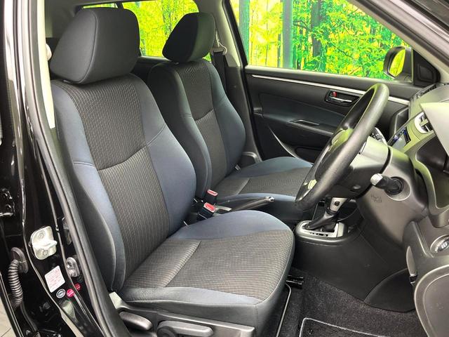 スイフト ＸＧ　禁煙車　ＫＥＮＷＯＯＤナビ　ＣＤ　ＤＶＤ再生　ＬＥＤヘッドライト　オートエアコン　スマートキー　１５インチアルミホイール　電動格納ミラー　横滑り防止装置　フロアマット（8枚目）