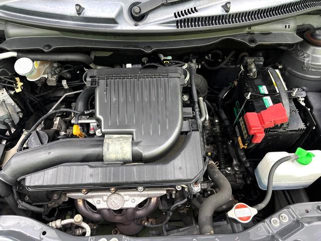 スイフト ＸＧ　禁煙車　ＫＥＮＷＯＯＤナビ　ＣＤ　ＤＶＤ再生　ＬＥＤヘッドライト　オートエアコン　スマートキー　１５インチアルミホイール　電動格納ミラー　横滑り防止装置　フロアマット（18枚目）