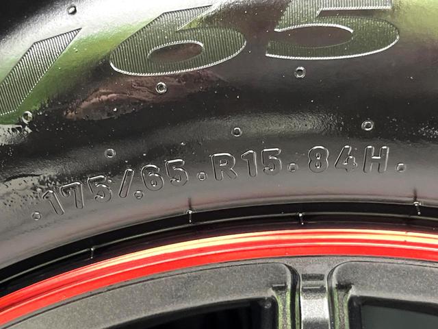 スイフト ＸＧ　禁煙車　ＫＥＮＷＯＯＤナビ　ＣＤ　ＤＶＤ再生　ＬＥＤヘッドライト　オートエアコン　スマートキー　１５インチアルミホイール　電動格納ミラー　横滑り防止装置　フロアマット（32枚目）