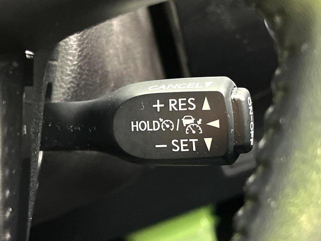 プリウス S 禁煙車 トヨタセーフティセンス アルパイン9インチナビ バックカメラ レーダークルーズコントロール ドライブレコーダー ETC スマートキー オートエアコン オートライト(6枚目)