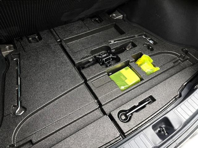 プリウス S 禁煙車 トヨタセーフティセンス アルパイン9インチナビ バックカメラ レーダークルーズコントロール ドライブレコーダー ETC スマートキー オートエアコン オートライト(46枚目)