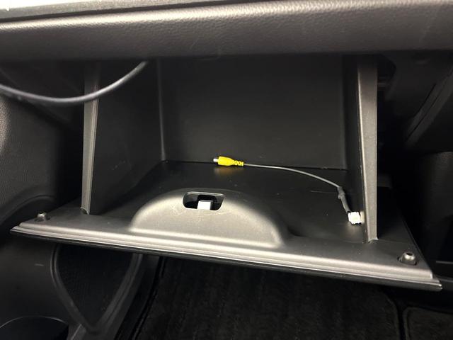 N-WGNカスタム L・ターボホンダセンシング パドルシフト 9インチナビ バックカメラ シートヒーター ETC 純正革巻きステアリング LEDヘッドライト 純正15インチアルミ Bluetooth再生 フルセグTV 電子パーキング 禁煙車(45枚目)