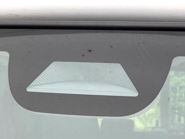 N-BOX ベースグレード 禁煙車 ホンダセンシング パワースライドドア アダプティブクルーズコントロール スマートキー オートライト LEDヘッド オートエアコン コーナーセンサー 純正14インチホイール 電動格納ミラー(3枚目)