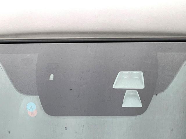 デミオ １３Ｓツーリング　５速ＭＴ　８型マツダコネクトナビ　バックカメラ　衝突軽減ブレーキシステム　スマートキー　ＬＥＤヘッド　純正１５インチアルミ　シートヒーター　オートエアコン　ＥＴＣ　オートライト　電動格納ミラー（6枚目）