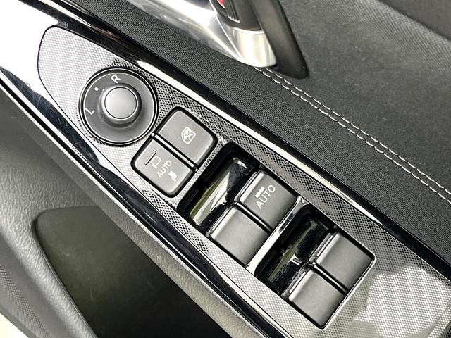 デミオ １３Ｓツーリング　５速ＭＴ　８型マツダコネクトナビ　バックカメラ　衝突軽減ブレーキシステム　スマートキー　ＬＥＤヘッド　純正１５インチアルミ　シートヒーター　オートエアコン　ＥＴＣ　オートライト　電動格納ミラー（22枚目）