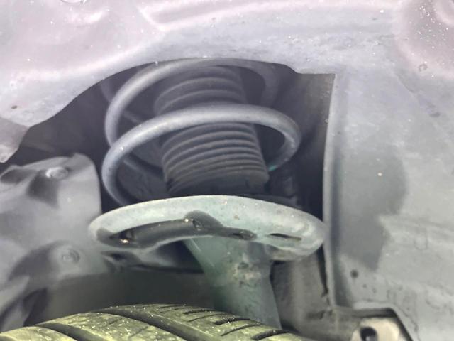 デミオ １３Ｓツーリング　５速ＭＴ　８型マツダコネクトナビ　バックカメラ　衝突軽減ブレーキシステム　スマートキー　ＬＥＤヘッド　純正１５インチアルミ　シートヒーター　オートエアコン　ＥＴＣ　オートライト　電動格納ミラー（44枚目）