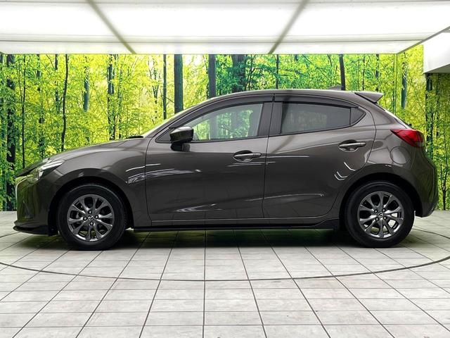 デミオ １３Ｓツーリング　５速ＭＴ　８型マツダコネクトナビ　バックカメラ　衝突軽減ブレーキシステム　スマートキー　ＬＥＤヘッド　純正１５インチアルミ　シートヒーター　オートエアコン　ＥＴＣ　オートライト　電動格納ミラー（52枚目）