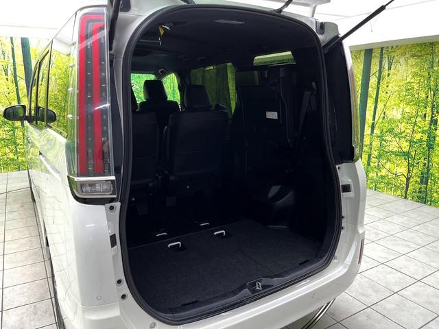 エスクァイア ハイブリッドGiプレミアムパッケジブラックテーラード 禁煙車 純正9型ナビ バックカメラ シートヒーター 両側電動スライドドア LEDヘッド セーフティセンス 純正15インチアルミ スマートキー ETC オートエアコン クルコン オートライト(44枚目)