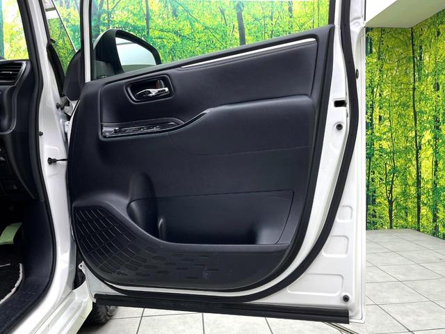 エスクァイア ハイブリッドGiプレミアムパッケジブラックテーラード 禁煙車 純正9型ナビ バックカメラ シートヒーター 両側電動スライドドア LEDヘッド セーフティセンス 純正15インチアルミ スマートキー ETC オートエアコン クルコン オートライト(58枚目)