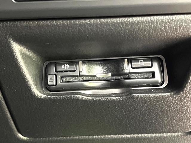 MAZDA3ファストバック Xバーガンディ セレクション 全周囲カメラ 衝突被害軽減システム レーダークルーズ 禁煙車 レザーシート パワーシート コーナーセンサー スマートキー LEDヘッド ビルトインETC オートハイビーム 車線逸脱警報 オートライト(7枚目)