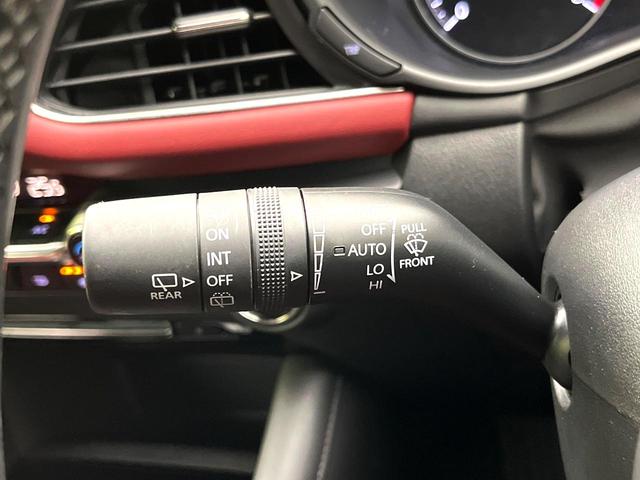MAZDA3ファストバック Xバーガンディ セレクション 全周囲カメラ 衝突被害軽減システム レーダークルーズ 禁煙車 レザーシート パワーシート コーナーセンサー スマートキー LEDヘッド ビルトインETC オートハイビーム 車線逸脱警報 オートライト(34枚目)