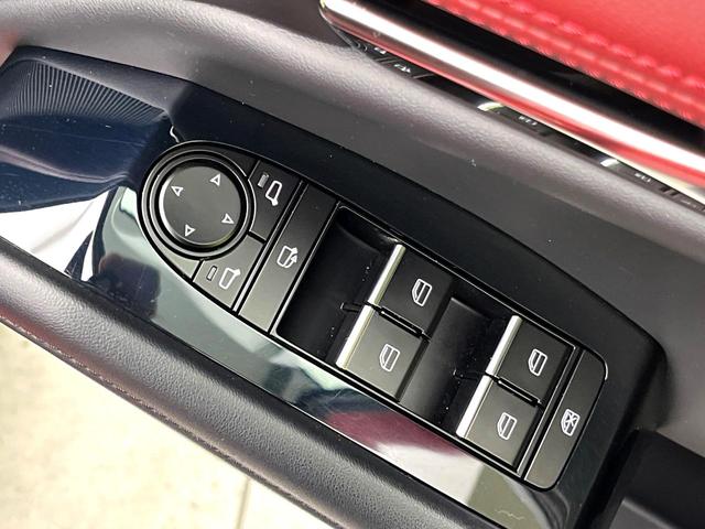 MAZDA3ファストバック Xバーガンディ セレクション 全周囲カメラ 衝突被害軽減システム レーダークルーズ 禁煙車 レザーシート パワーシート コーナーセンサー スマートキー LEDヘッド ビルトインETC オートハイビーム 車線逸脱警報 オートライト(39枚目)