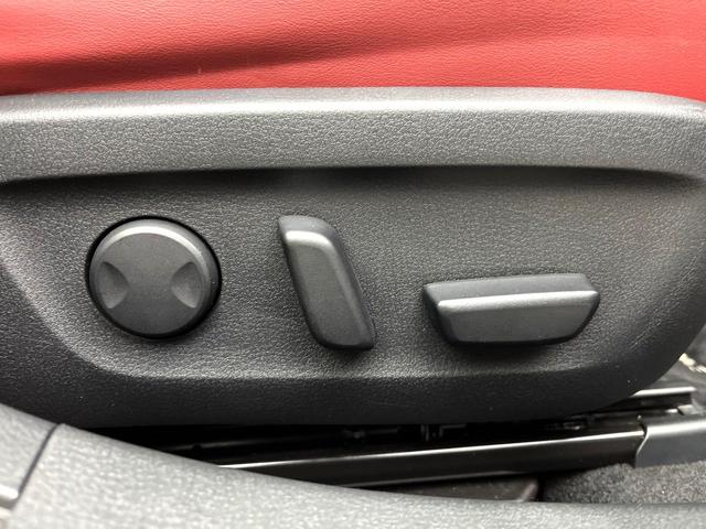 MAZDA3ファストバック Xバーガンディ セレクション 全周囲カメラ 衝突被害軽減システム レーダークルーズ 禁煙車 レザーシート パワーシート コーナーセンサー スマートキー LEDヘッド ビルトインETC オートハイビーム 車線逸脱警報 オートライト(45枚目)