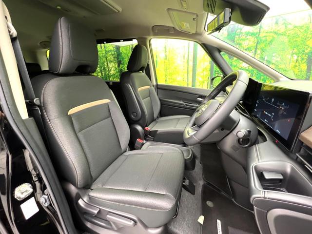 セレナ e-パワー ハイウェイスターV フリップダウンモニター 純正12インチナビ 全周囲カメラ プロパイロット 禁煙車 デジタルインナーミラー 両側電動スライドドア シートヒーター ステアリングヒーター LEDヘッド スマートキー ETC(7枚目)