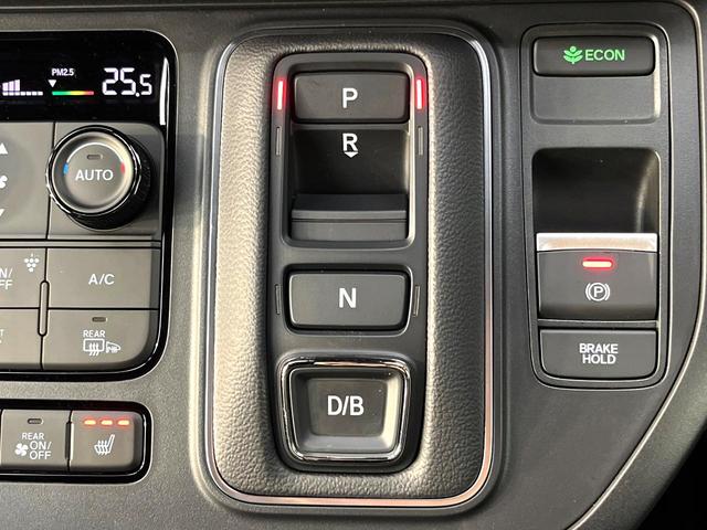 ステップワゴン ｅ：ＨＥＶスパーダ　登録済未使用車　純正１１．４型ナビ　バックカメラ　アダプティブクルーズコントロール　ブラインドスポットモニター　両側電動スライドドア　パワーバックドア　ＬＥＤヘッド　ハーフレザーシート　電子パーキング（31枚目）