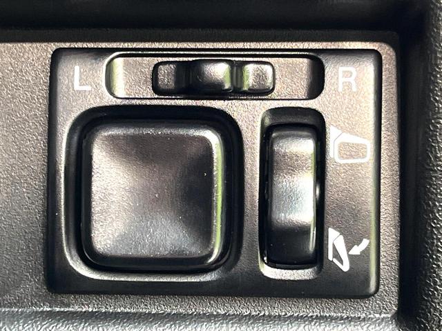 ジムニー ＸＣ　届出済未使用車　ターボ　４ＷＤ　スズキセーフティーサポート　スマートキー　シートヒーター　車線逸脱警報　ダウンヒルアシスト　純正１６インチアルミホイール　ＬＥＤヘッドライト　純正革巻きステアリング（28枚目）