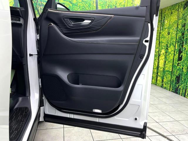 アルファードハイブリッド Ｚ　左右独立ムーンルーフ　１４インチディスプレイ　１４インチフリップダウン　全周囲カメラ　禁煙車　デジタルインナーミラー　シートベンチレーション　ブラインドスポット　ＥＴＣ　ドラレコ　パワーバックドア（32枚目）