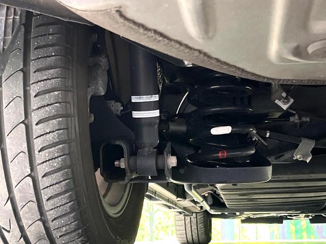 ヴォクシー ZS 煌 セーフティセンス 純正9インチナビ バックカメラ 両側電動ドア フルセグTV スマートキー ETC 禁煙車 LEDヘッド ダブルエアコン Bluetooth再生 スマートキー クルーズコントロール(20枚目)