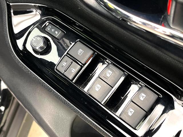 ヴォクシー ZS 煌 セーフティセンス 純正9インチナビ バックカメラ 両側電動ドア フルセグTV スマートキー ETC 禁煙車 LEDヘッド ダブルエアコン Bluetooth再生 スマートキー クルーズコントロール(22枚目)