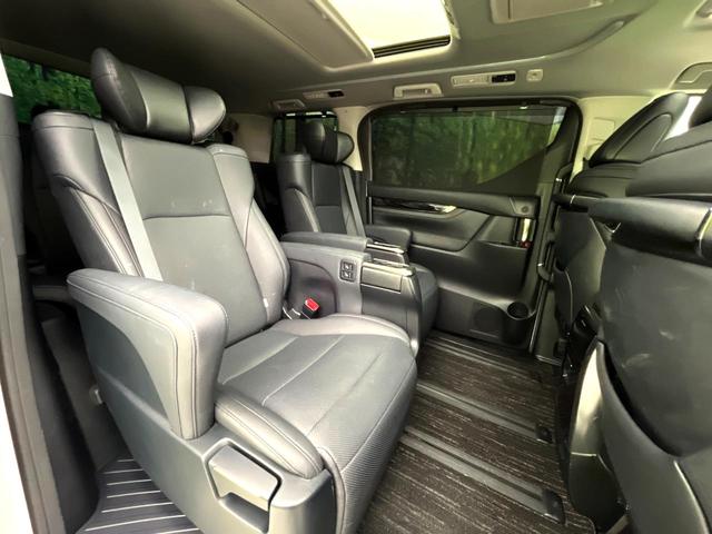 アルファード 2.5S Cパッケージ 禁煙車 サンルーフ 後席モニター 純正9インチディスプレイオーディオ 両側電動ドア バックカメラ 衝突被害軽減システム レーダークルーズ 電動リアゲート 合皮シート 前後席パワーシート ドラレコ(8枚目)