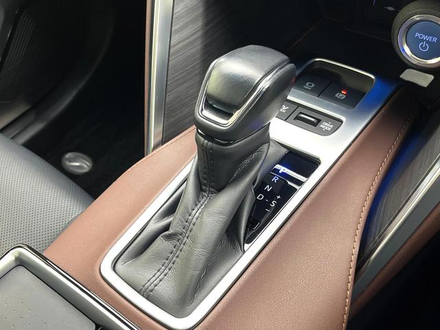 ハリアーハイブリッド Z レザーパッケージ 禁煙車 サンルーフ 純正12.3インチナビ デジタルインナーミラー シートヒーター LEDヘッドライト 純正19インチアルミ パワーバックドア コーナーセンサー パワーシート ETC(31枚目)