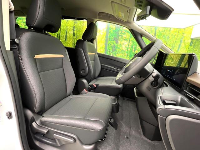 セレナ e-パワー ハイウェイスターV 登録済未使用車 純正12.3インチナビ アラウンドビューモニター プロパイロット ハンズフリー付両側パワースライドドア リアオートエアコン クリアランスソナー フルセグTV ETC スマートキー(7枚目)